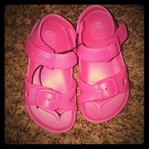 Pink girl shoes size s 5/6